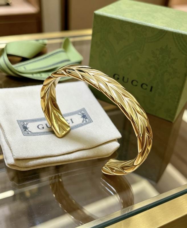Gucci Bracelet 04yxs302